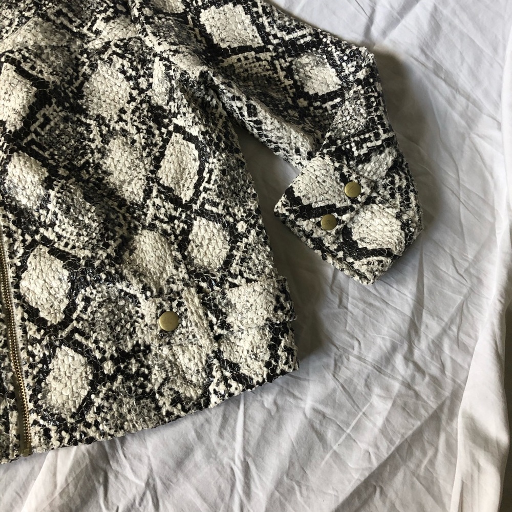 Ruby Rd Faux Snakeskin Croo ZIP Jacket - Picture 6 of 10
